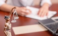 Choosing the Right Expert Means Asking the Right Questions