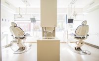 Dentist chaira